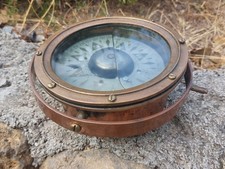 Boussole de marine ancienne en