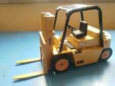 Caterpillar V80D NZG miniature