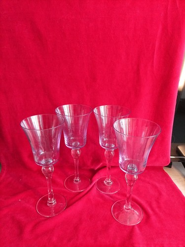 Grands verres pied - verres, à