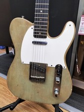 Guitare électrique élégante Acoustics/FENDER Components