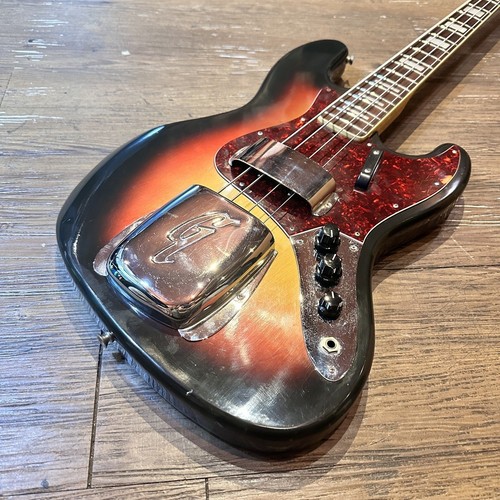 Guitare basse électrique