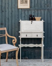 Honoré, le secrétaire fin en