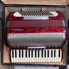 Crucianelli accordion made - crucianelli,