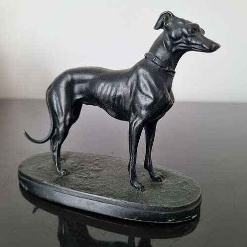 Sculpture chien régule - chien, en