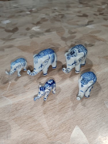 Ancienne elephant - elephant, en