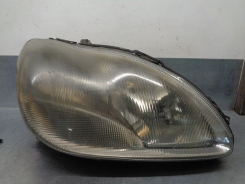 A2208200861 phare droit