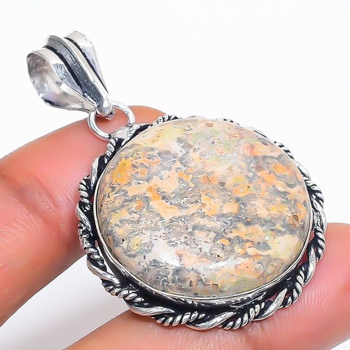 Pendentif pierre précieuse