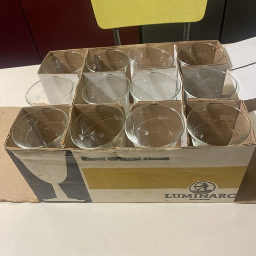 Verres pied gravés - 12,