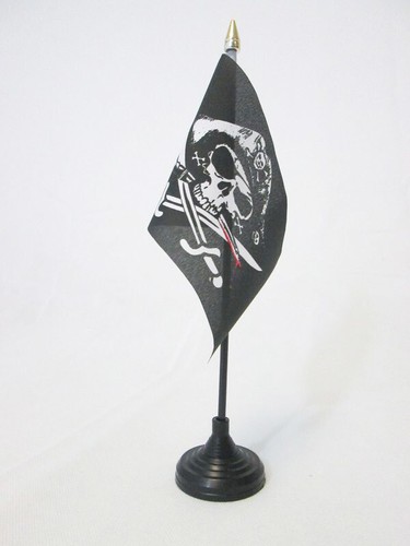 Drapeau table pirate sabres - drapeau,