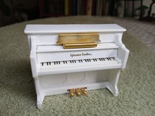 Sylvanian family piano - family,