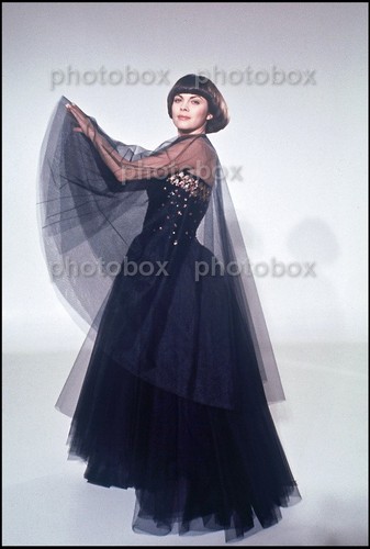 Mireille mathieu exclusive - mireille,