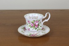 Tasse et soucoupe Royal Albert Flower of the Month June Rose Demitasse Bone...
