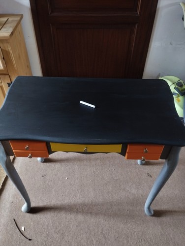 Petit bureau guéridon - petit,