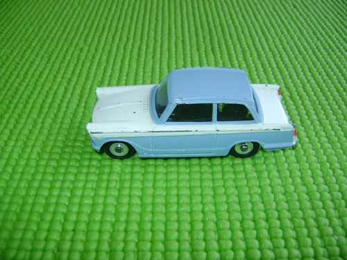 Dinky toys 189 triumph - toys,