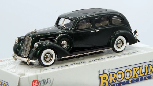 Lincoln passenger sedan - lincoln,