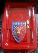 insigne 4e RH (hussard)  Arthus Bertrand pour éditions Atlas  neuf 