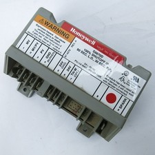 Honeywell S8670D1018 Ignition Module Furnace Pilot  24V, 60HZ