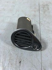 Bouche d'aération avant