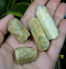 Lot de 4 cristaux de Béryl