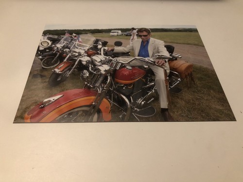 Johnny hallyday sur une harley - sur,