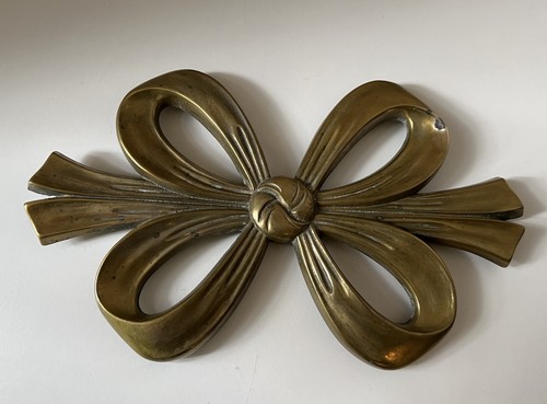 Dessous plat nœud en - de,