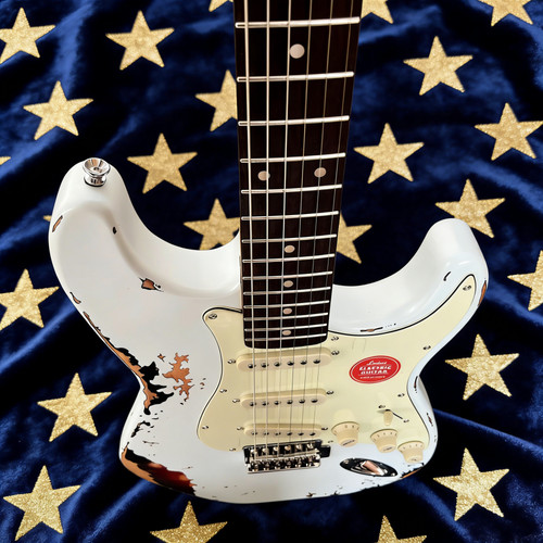 Aged electric guitar 3ts - electric,