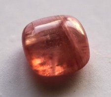 3,83 ct  Tourmaline Rose Cabochondu Nigéria
