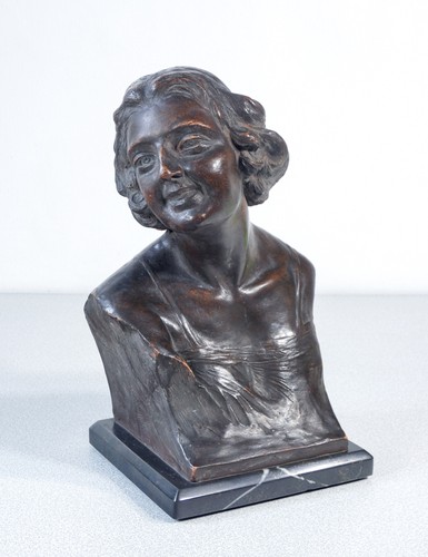 Sculpture buste jeune - ⚜️,