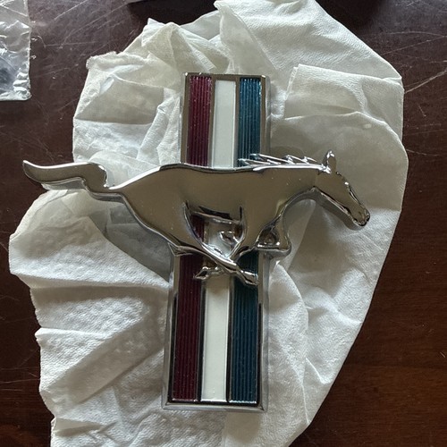 Tri bar running pony front - tri,