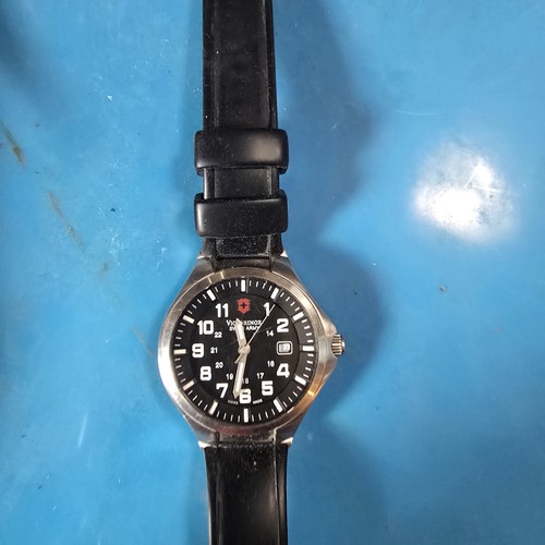 2005 victorinox swiss army - 2005,