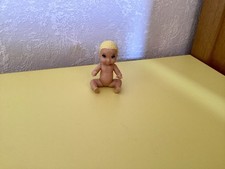 Mattel Barbie Bébé Blond Barbie Baby Sitter 7 Cm