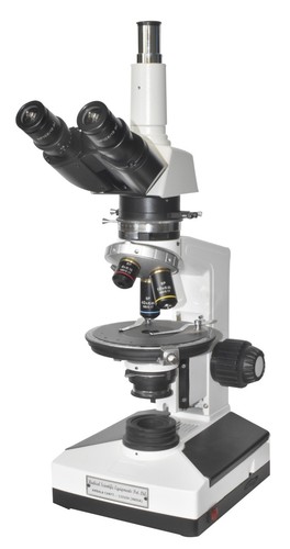 Microscope polarisant