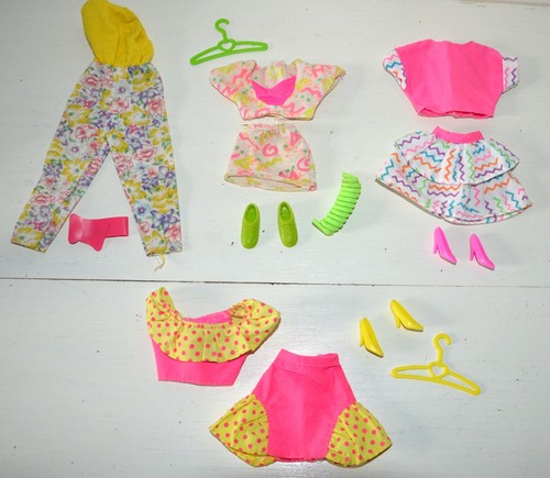 Lot tenues poupée barbie - de,