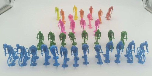 Lot figurines cyclistes - 34,