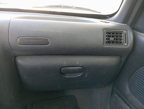 Boîte gants peugeot 106 s2 - a,