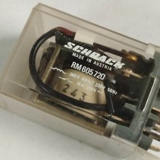 Relais SCHRACK  RM605720    220 V  50Hz  10A / 250V A  RM 605720 3 T        RL41