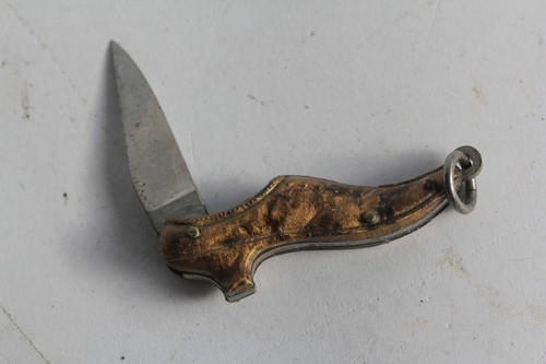 Ancien couteau miniature