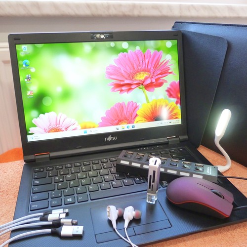 Fujitsu e549 pouces fullhd - 14,