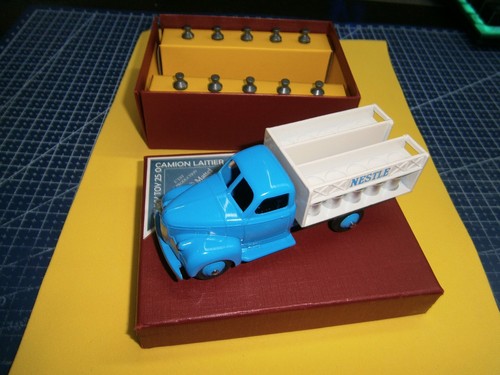 Dinky toys camion - toys,