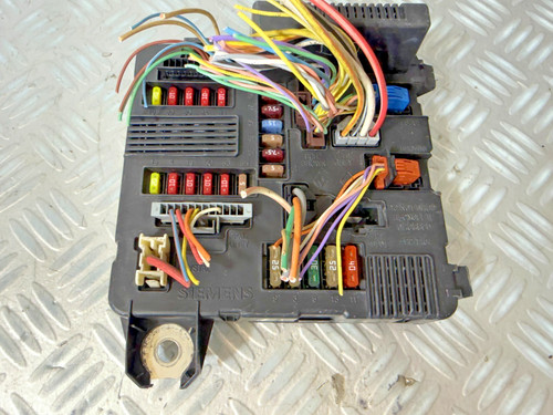 Upc boitier fusibles moteur - fusibles,
