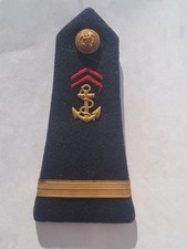 017861 une épaulette tdm