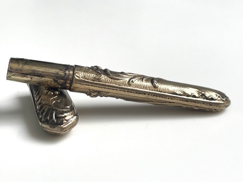 Ancien porte aiguille - porte,
