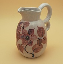 Beau pichet à double anse en faïence, signé Simone LARRIEU - Période Art Déco.