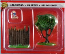 Asterix - Editions Hachette - Le Village - N°29 : Agecanonix + un Arbre + une Pa