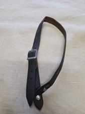 Très belle jugulaire pour casque Allemand, Datée1943 , Pièces métal 