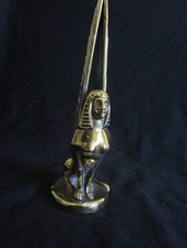 mascotte automobile SPHINX signée CR.PEYRE