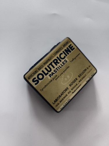 Boîte ancienne solutricine - ancienne,