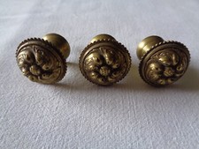 3 BOUTONS POIGNEE DE TIROIR