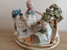 Jolie petite bouquetière