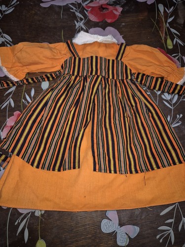 Robe pression pour poupée - a,